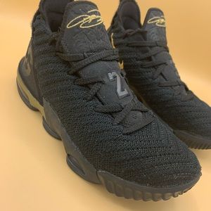 Nike Kids LeBron 16 EP GS Black Metallic Gold